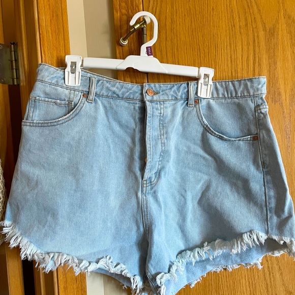 wild fable Pants - Cute mom jean shorts from Target! Sad they’re too big, never worn.